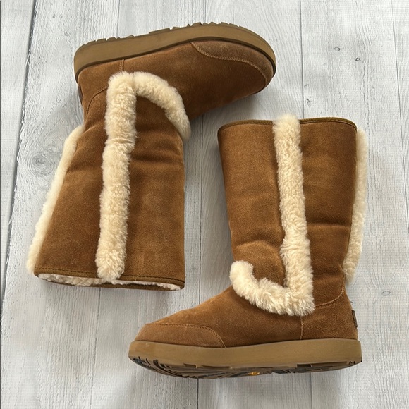 Ugg Women's Sundance Waterproof Tall Shearling Boots Chestnut US Size‎ 7.5 - Picture 1 of 10